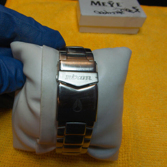 Nixon "The Venture" (Black) 100M Japanese Miyota Movement & Date [7D] - Picture 5 of 5